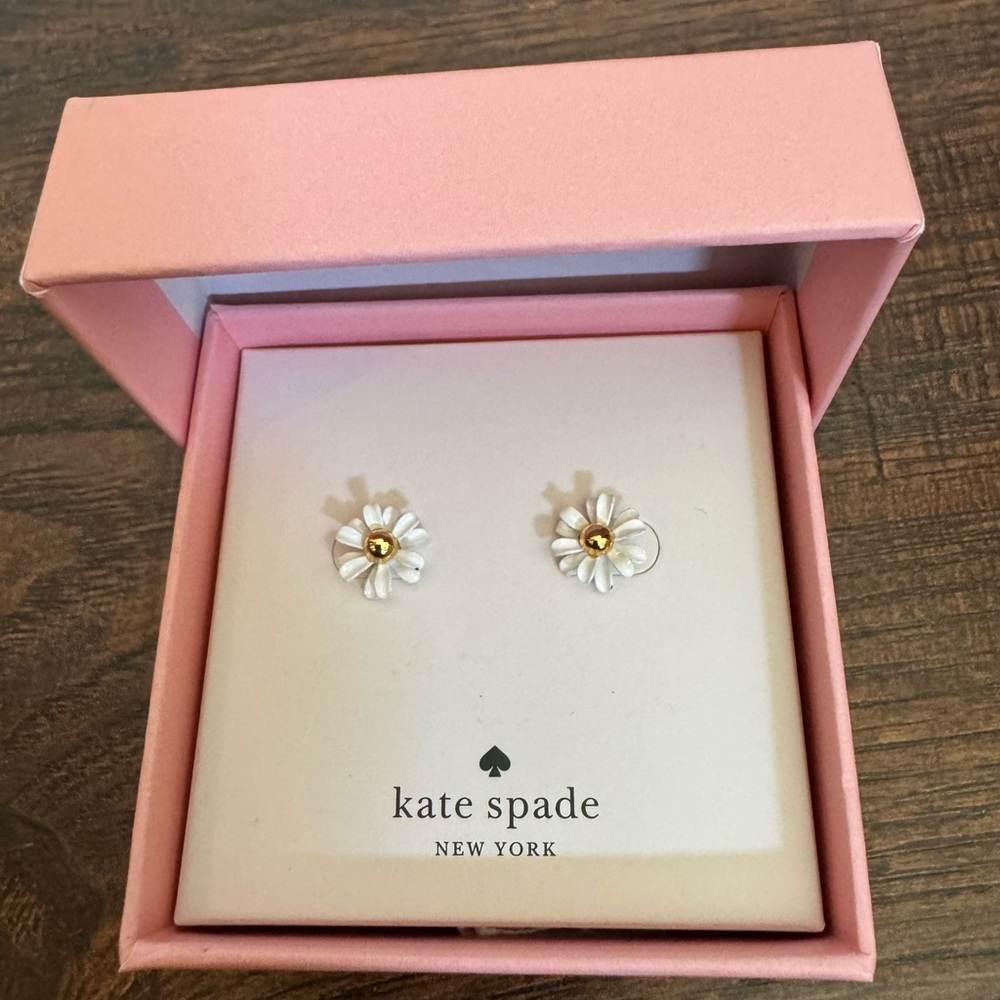 Kate Spade Dazzling Daisies Earrings in White and Gold